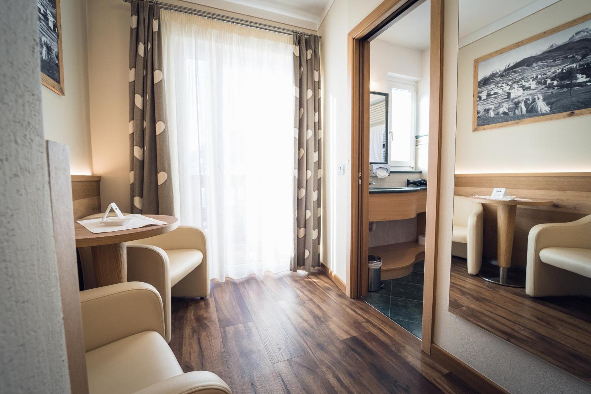 Hotel Alle Alpi モエナ エクステリア 写真