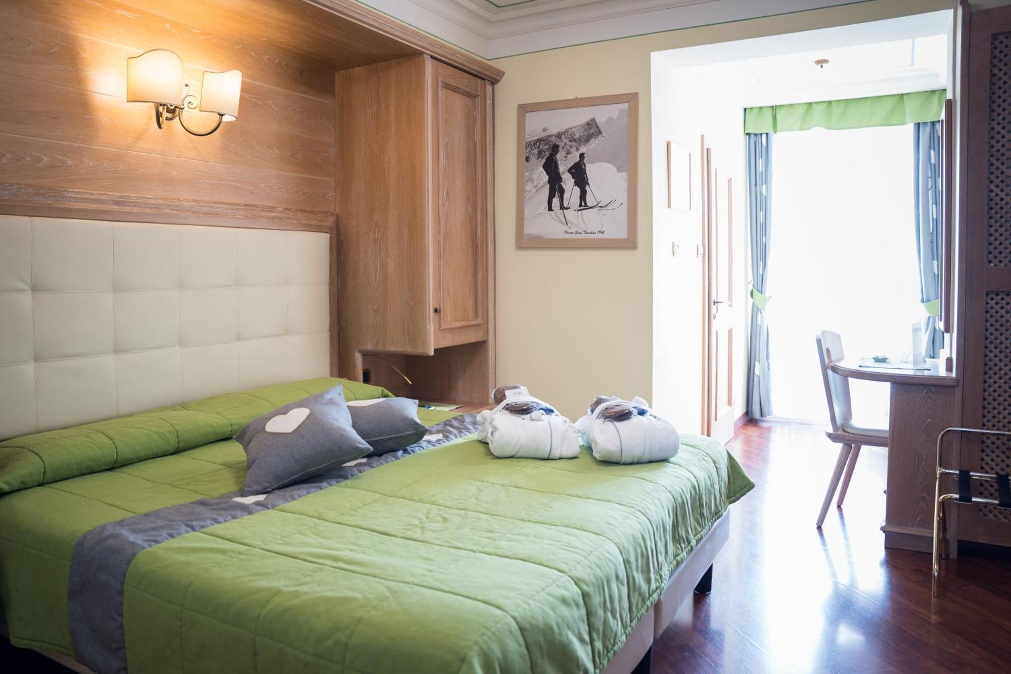 Hotel Alle Alpi モエナ エクステリア 写真
