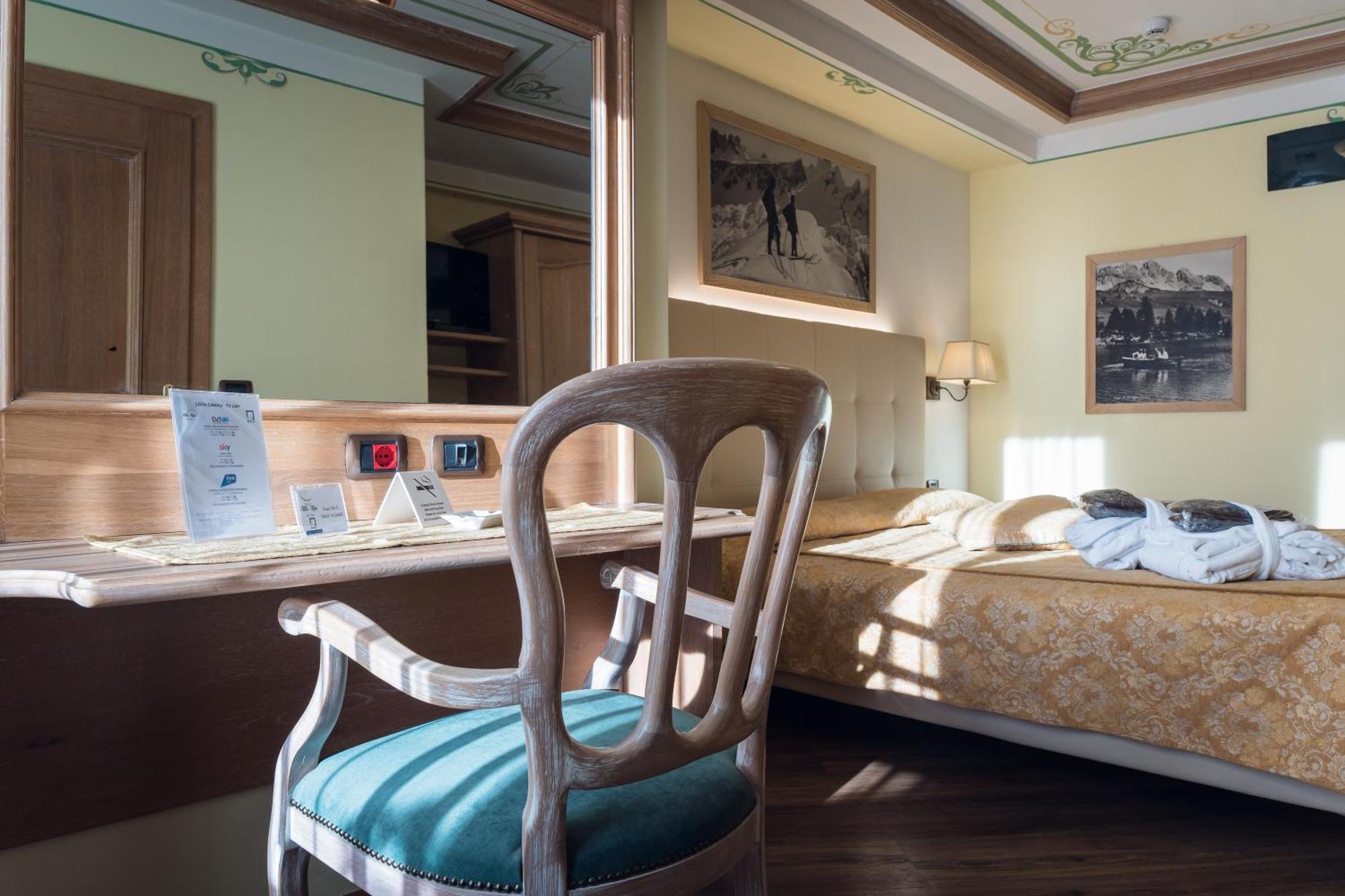 Hotel Alle Alpi モエナ エクステリア 写真